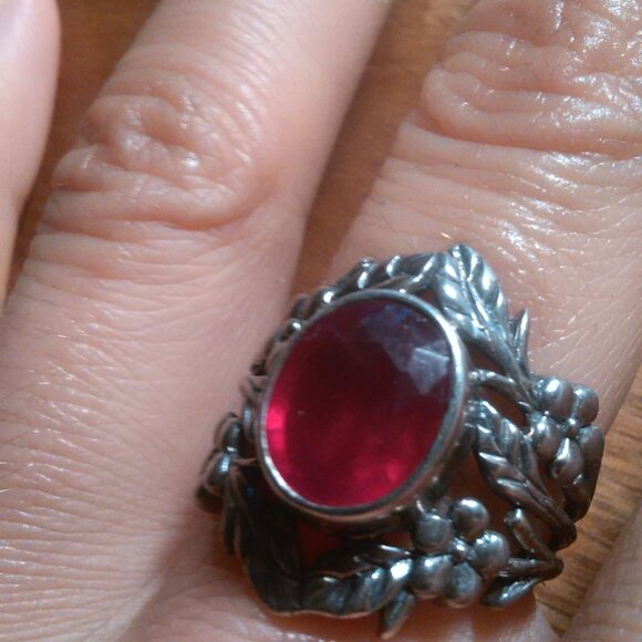 Bali Legacy Niassa Ruby Sterling Silver Solitaire Ring (Size 8) - Picture 15 of 15